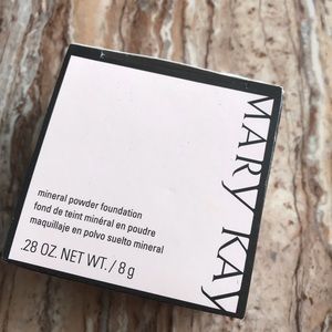 Mary Kay Mineral powder Foundation